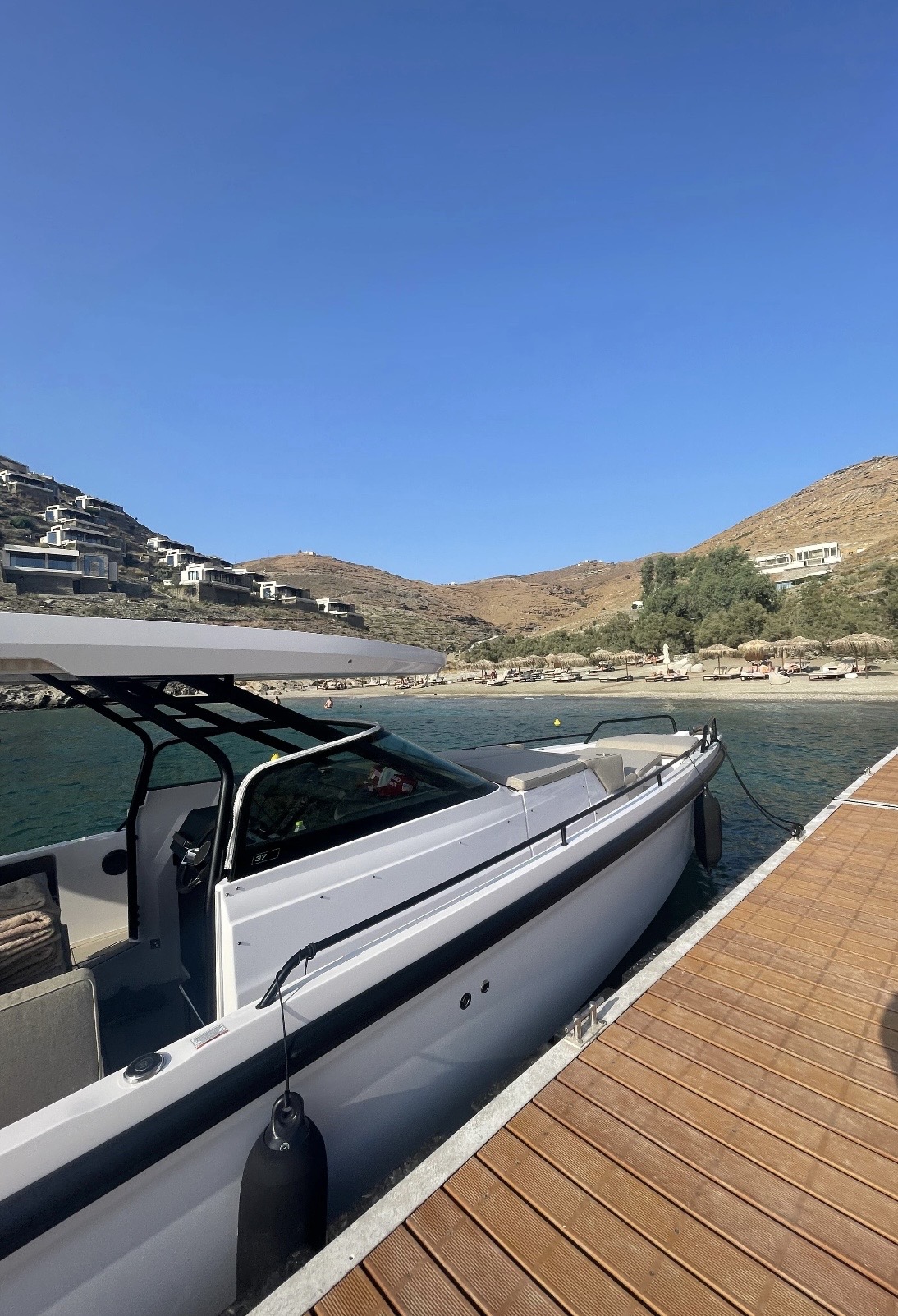 Axopar Brabus 37 SunTop σκάφος